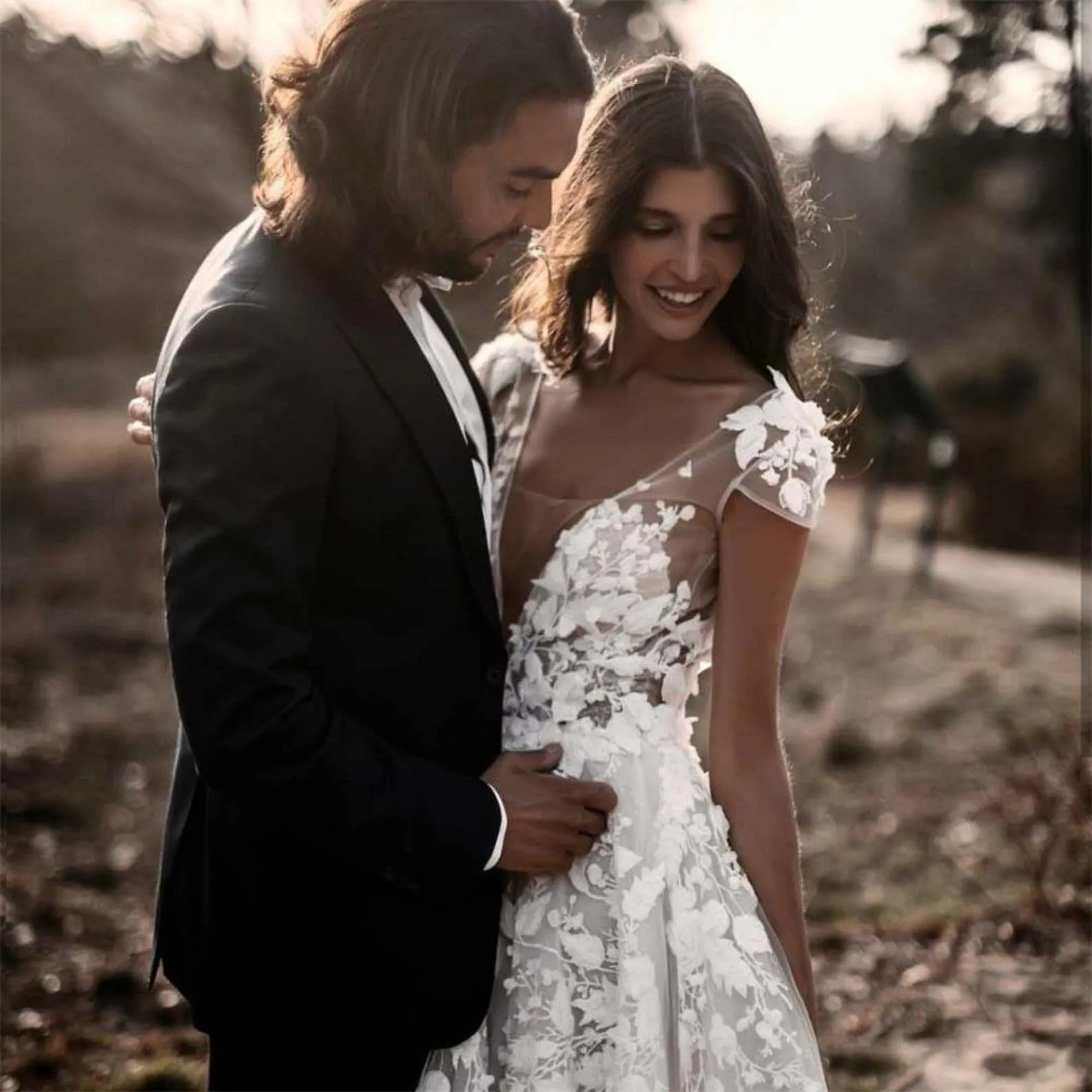 Cap Sleeve Ivory A-line Beach Weding Dresses Lace Appliqued Bridal Gowns