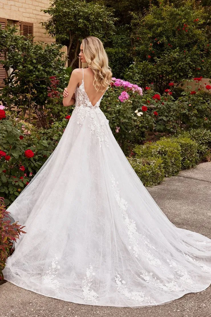 Perla Floral Applique Lace Wedding Dress: Off White