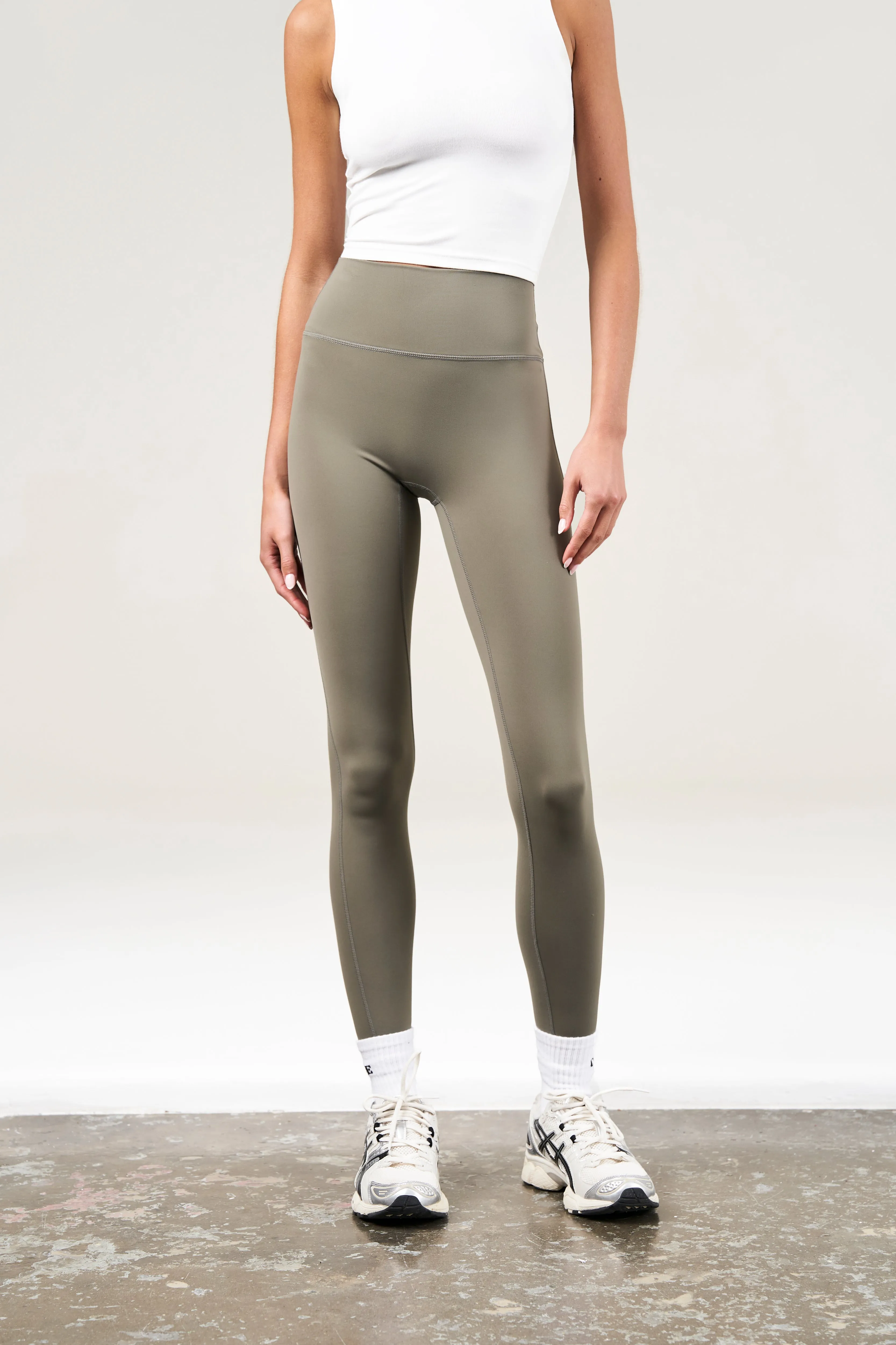 SCULPTING STRETCH EMBLEM LEGGINGS - KHAKI